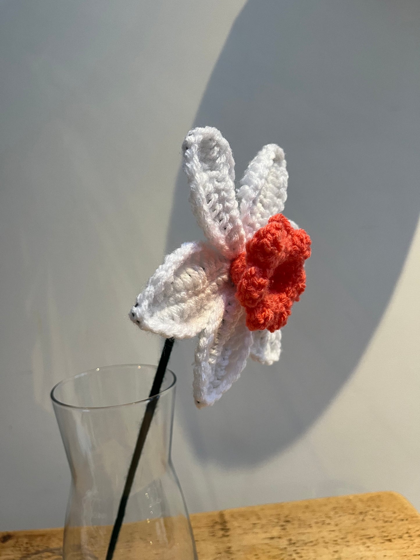 Crochet coral middle daffodil