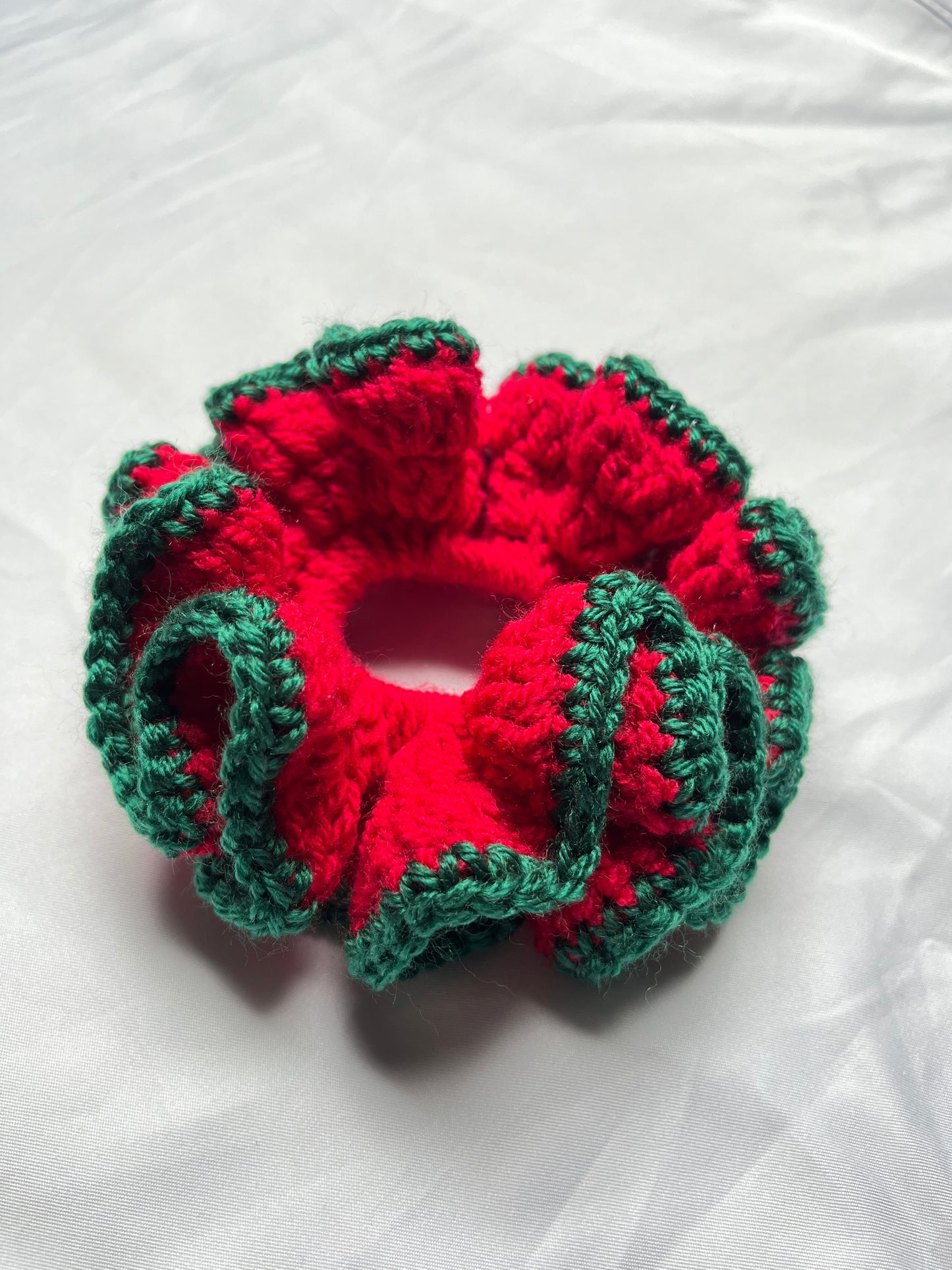 Red and dark green Medium scrunchie
